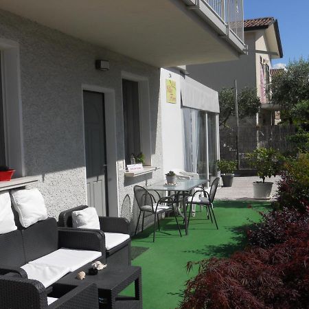 B&B Villa Flora Peschiera del Garda Exterior foto