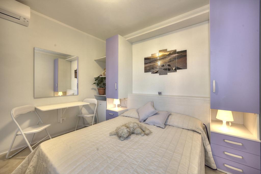 B&B Villa Flora Peschiera del Garda Zimmer foto