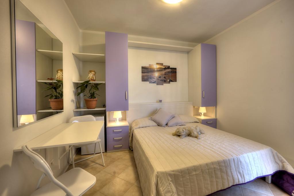 B&B Villa Flora Peschiera del Garda Zimmer foto