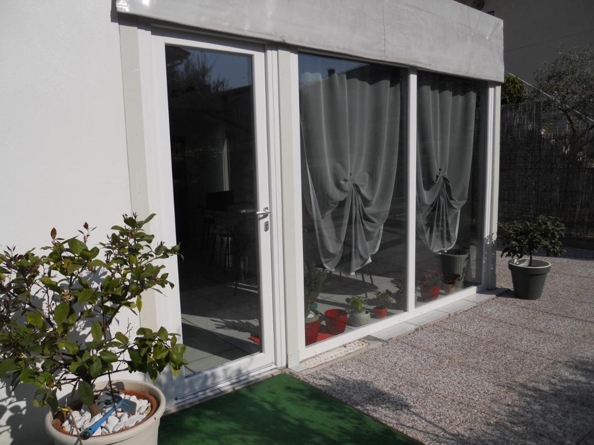 B&B Villa Flora Peschiera del Garda Exterior foto